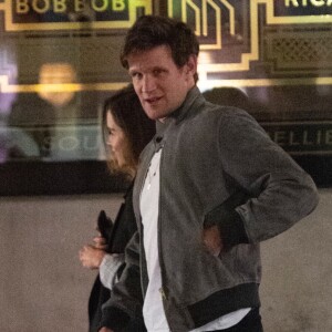 Matt Smith et Emilia Clarke quittent le restaurant Bob Bob Ricard dans le quartier de Soho. Londres, le 12 septembre 2020.