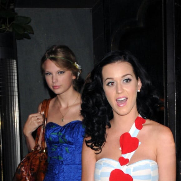 Taylor Swift et Katy Perry vont au restaurant, le 23 août 2009.