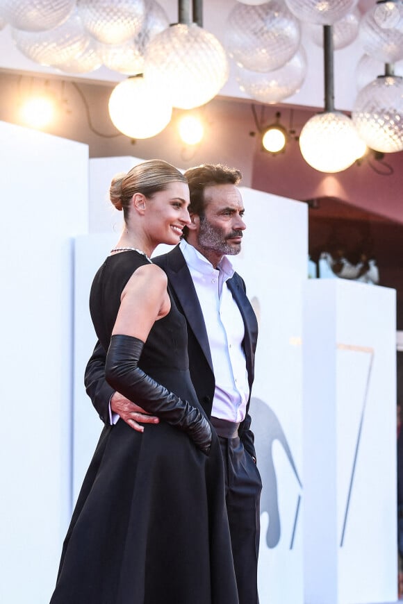 Anthony Delon et sa compagne Sveva Alviti lors de la cérémonie d'ouverture de la 77ème édition du festival international du film de Venise (Mostra) le 2 septembre 2020.