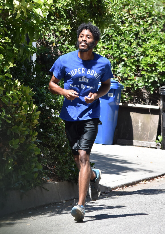 Exclusif - Chadwick Boseman fait son jogging à Los Angeles, le 13 juin 2020.