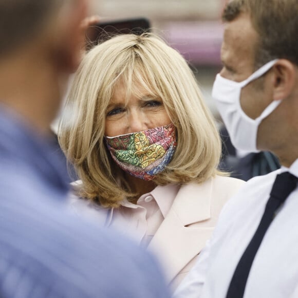 Visite de l'Hôtel de Polignac, à l'occasion des journées européennes du patrimoine et de la troisième édition du Loto du Patrimoine. Emmanuel Macron, Président de la République, et son épouse Brigitte Macron - Condom, le 18 Septembre 2020. © Sébastien Ortola / Pool / Bestimage