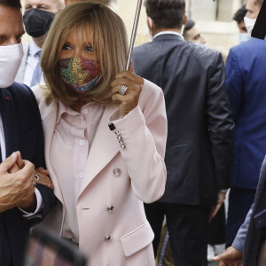 Visite de l'Hôtel de Polignac, à l'occasion des journées européennes du patrimoine et de la troisième édition du Loto du Patrimoine. Emmanuel Macron, Président de la République, et sa femme Brigitte Macron. A Condom, le 18 Septembre 2020. © Sébastien Ortola / Pool / Bestimage