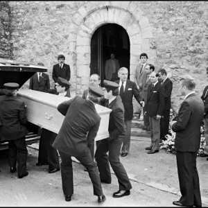 Les obsèques de Romy Schneider le 2 juin 1982 à Boissy-sans-Avoir dans les Yvelines.