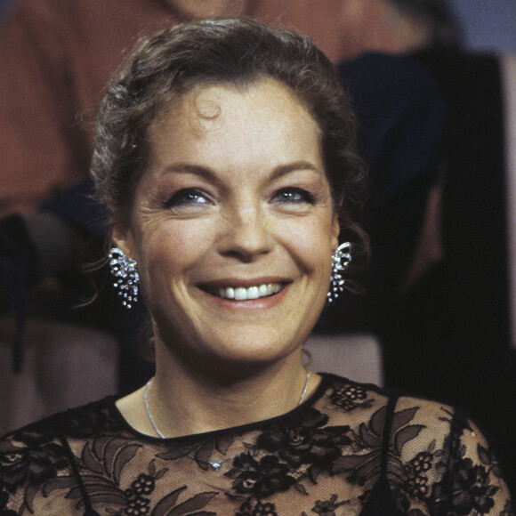 En France, à Paris, Romy Schneider sur le plateau de l'émission TV "Les Rendez-vous du dimanche". Le 27 novembre 1978