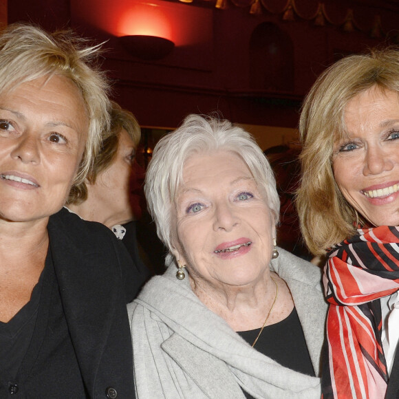 Exclusif - Muriel Robin, Line Renaud et Brigitte Trogneux (femme de Emmanuel Macron) - People à la générale de la pièce "A torts et à raison" au théâtre Hébertot à Paris le 25 janvier 2016. © Coadic Guirec/Bestimage