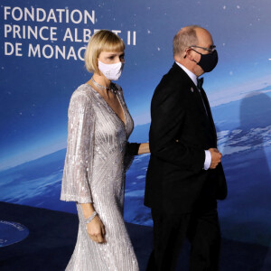 La princesse Charlène et le prince Albert II de Monaco lors du photocall du gala "Monte-Carlo Gala for Planetary Health" organisé par la Fondation Prince Albert II de Monaco le 24 septembre 2020. © Jean-François Ottonello / Nice Matin / Bestimage