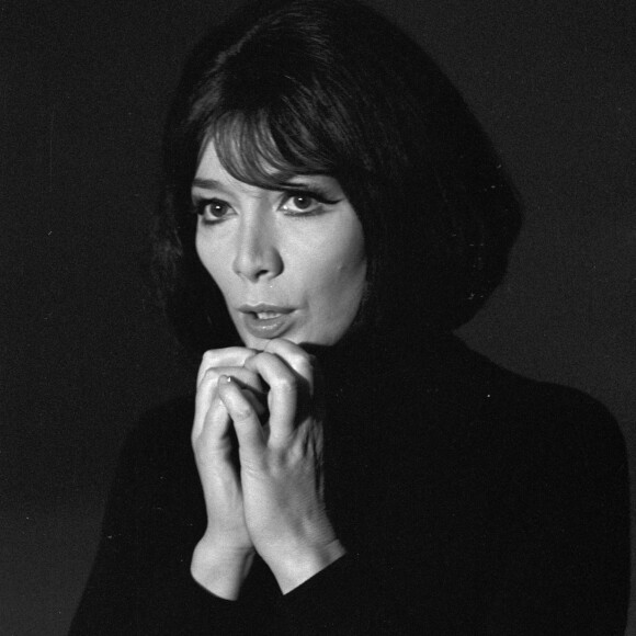 A Paris, portrait de Juliette GRECO sur le plateau de "Discorama", 1968.