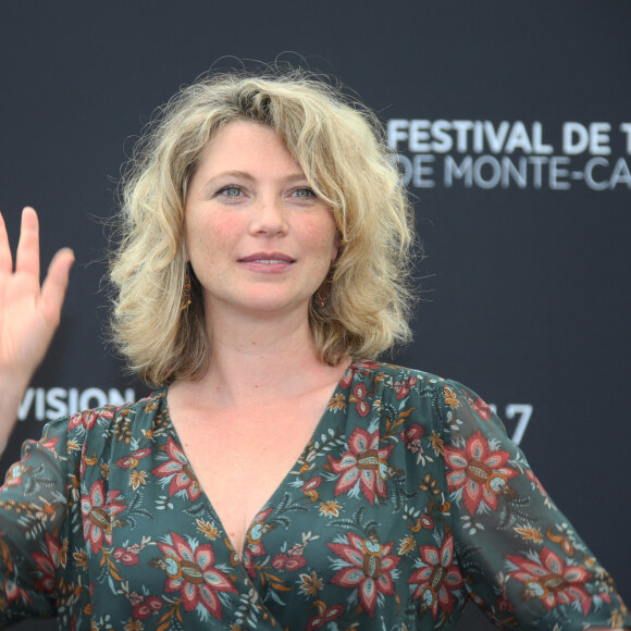 Cécile Bois lors du photocall de "Candice Renoir" lors du 57ème Festival de la télévision de Monté-Carlo le 17 juin 2017. © Denis Guignebourg / Bestimage