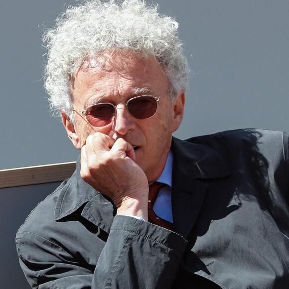 Nelson Monfort - Célébrités dans les tribunes des internationaux de France de tennis de Roland Garros à Paris, France, le 7 juin 2019. © Cyril Moreau/Bestimage 