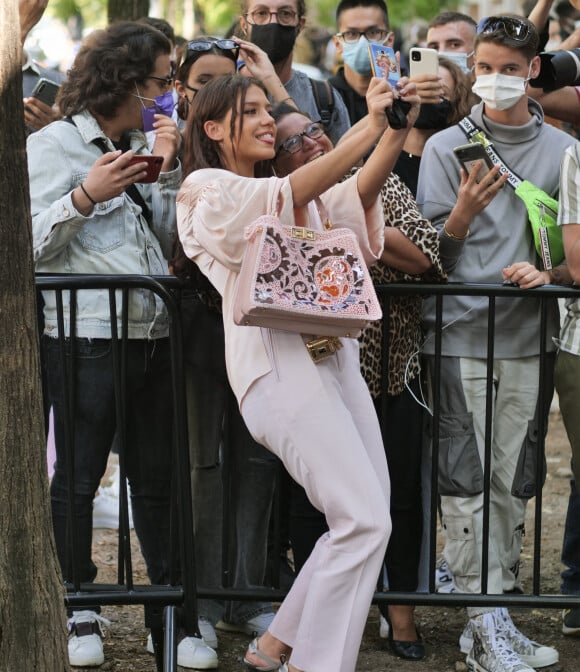 Adèle Exarchopoulos assiste au défilé Fendi, collection prêt-à-porter printemps-été 2021, à la Fashion Week de Milan.