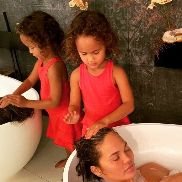 Chrissy Teigen sur Instagram