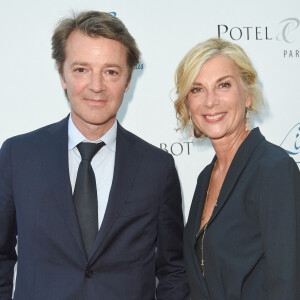 Michèle Laroque et son compagnon François Baroin - Soirée du 90ème anniversaire de Line Renaud sur le Bateau Potel et Chabot "Pavillon Seine" à Paris  © Coadic Guirec/Bestimage