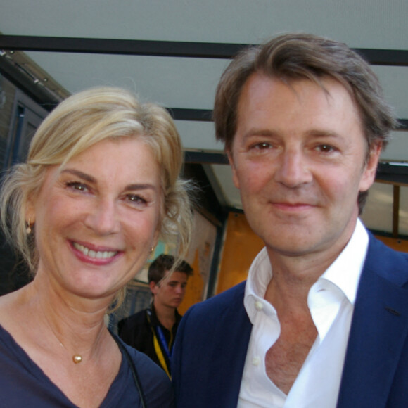 Michèle Laroque et François Baroin dans le village du tour de France à Troyes le 7 juillet 2017. © Fabien Faure / Bestimage