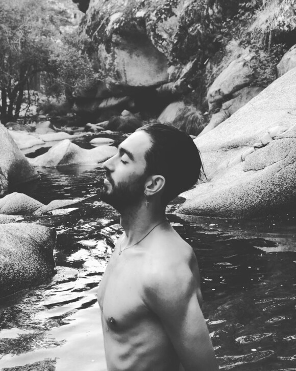 Omar Muñoz prend la pose sur Instagram en septembre 2019.