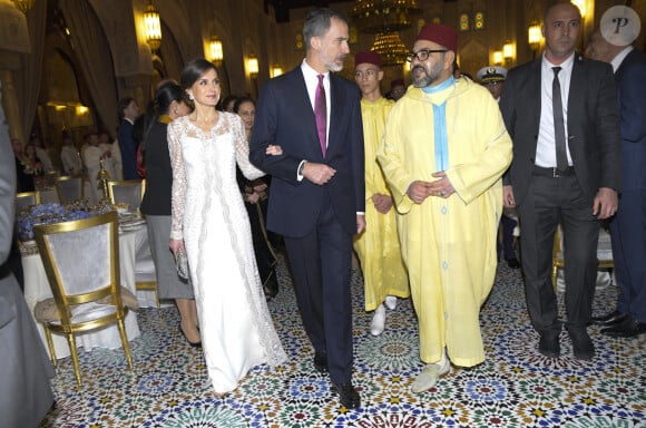 Le roi Felipe VI et la reine Letizia d'Espagne, sont accueillis à leur arrivée au dîner d'honneur organisé au Palais Royal de Rabat, par le roi Mohammed VI et les membres de la famille royale (Moulay Hassan, Princesse Lalla Meryem, Princesse Lalla Hasna, Princesse Lalla Asma) dans le cadre de leur voyage officiel au Maroc, le 13 février 2019.
