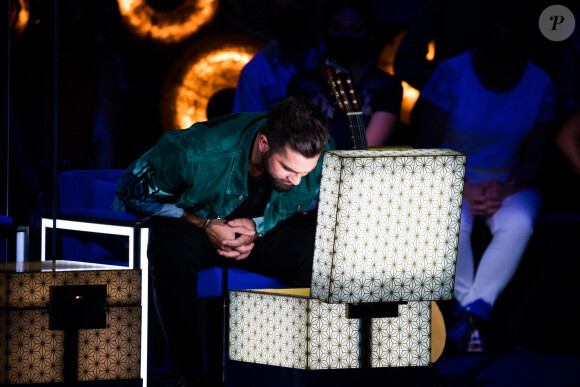 Exclusif - Kendji Girac - Enregistrement de l'émission "La boîte à Secrets 5" à Paris, qui sera diffusée le 9 octobre sur France 3. Le 21 septembre 2020 © Tiziano Da Silva / Bestimage 