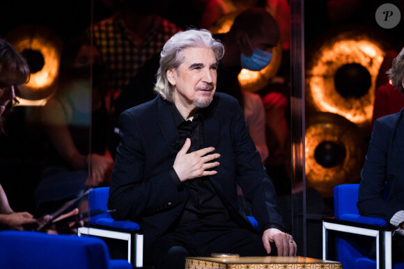 Exclusif - Serge Lama - Enregistrement de l'émission "La boîte à Secrets 5" à Paris, qui sera diffusée le 9 octobre sur France 3. Le 21 septembre 2020 . © Tiziano Da Silva / Bestimage 
