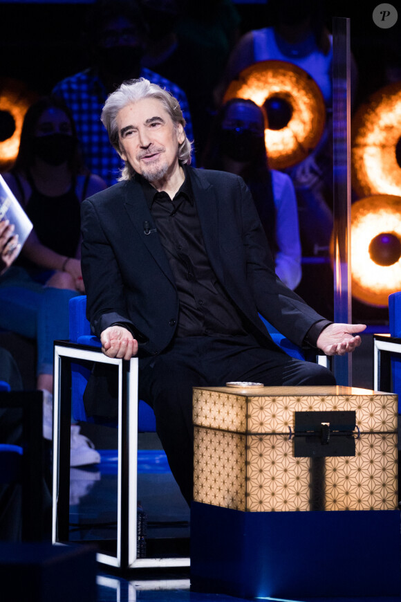 Exclusif - Serge Lama - Enregistrement de l'émission "La boîte à Secrets 5" à Paris, qui sera diffusée le 9 octobre sur France 3. Le 21 septembre 2020. © Tiziano Da Silva / Bestimage