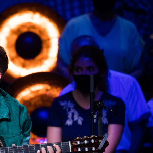 Exclusif - Kendji Girac - Enregistrement de l'émission "La boîte à Secrets 5" à Paris, qui sera diffusée le 9 octobre sur France 3. Le 21 septembre 2020  © Tiziano Da Silva / Bestimage 