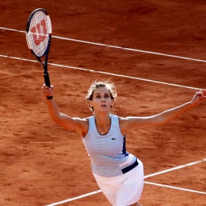 Ophélie Meunier et Pierre-Henri Mathieu ont remporté le tournoi de tennis du programme "Stars, Set et Match", dont la marque française "Hair rituel by Sisley" est le partenaire officiel, sur le court Simonne-Mathieu dans le cadre des Internationaux de Roland Garros à Paris. Le 7 Octobre 2020 © Dominique Jacovides / Bestimage