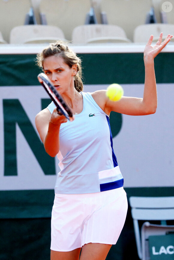 Ophélie Meunier et Pierre-Henri Mathieu ont remporté le tournoi de tennis du programme "Stars, Set et Match", dont la marque française "Hair rituel by Sisley" est le partenaire officiel, sur le court Simonne-Mathieu dans le cadre des Internationaux de Roland Garros à Paris. Le 7 Octobre 2020 © Dominique Jacovides / Bestimage