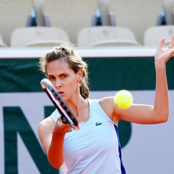 Ophélie Meunier et Pierre-Henri Mathieu ont remporté le tournoi de tennis du programme "Stars, Set et Match", dont la marque française "Hair rituel by Sisley" est le partenaire officiel, sur le court Simonne-Mathieu dans le cadre des Internationaux de Roland Garros à Paris. Le 7 Octobre 2020 © Dominique Jacovides / Bestimage