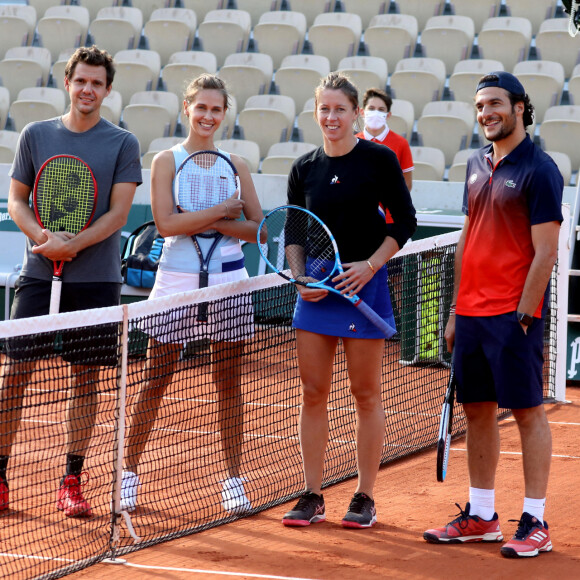 Ophélie Meunier et Pierre-Henri Mathieu ont affronté le chanteur Amir Jaddad et la tenniswoman Pauline Parmentier en finale du tournoi de tennis du programme "Stars, Set et Match", dont la marque française "Hair rituel by Sisley" est le partenaire officiel, sur le court Simonne-Mathieu dans le cadre des Internationaux de Roland Garros à Paris. Le 7 Octobre 2020 © Dominique Jacovides / Bestimage