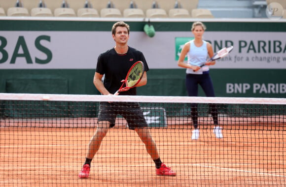 Ophélie Meunier et Pierre-Henri Mathieu ont remporté le tournoi de tennis du programme "Stars, Set et Match", dont la marque française "Hair rituel by Sisley" est le partenaire officiel, sur le court Simonne-Mathieu dans le cadre des Internationaux de Roland Garros à Paris. Le 7 Octobre 2020 © Dominique Jacovides / Bestimage