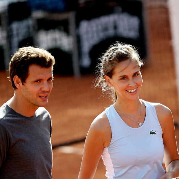 Ophélie Meunier et Pierre-Henri Mathieu ont remporté le tournoi de tennis du programme "Stars, Set et Match", dont la marque française "Hair rituel by Sisley" est le partenaire officiel, sur le court Simonne-Mathieu dans le cadre des Internationaux de Roland Garros à Paris. Le 7 Octobre 2020 © Dominique Jacovides / Bestimage