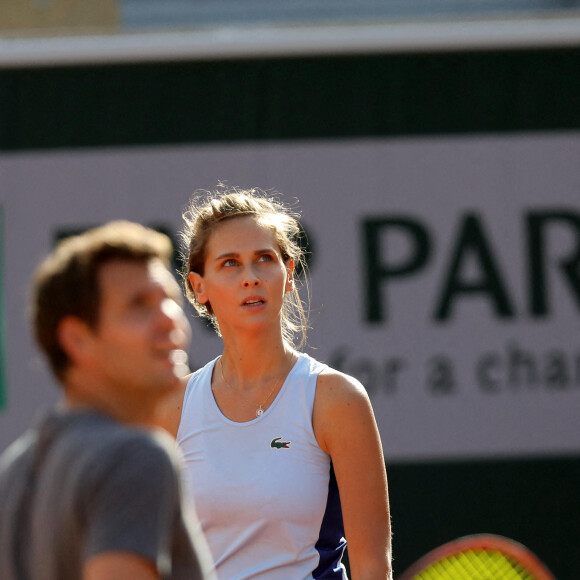 Ophélie Meunier et Pierre-Henri Mathieu ont remporté le tournoi de tennis du programme "Stars, Set et Match", dont la marque française "Hair rituel by Sisley" est le partenaire officiel, sur le court Simonne-Mathieu dans le cadre des Internationaux de Roland Garros à Paris. Le 7 Octobre 2020 © Dominique Jacovides / Bestimage