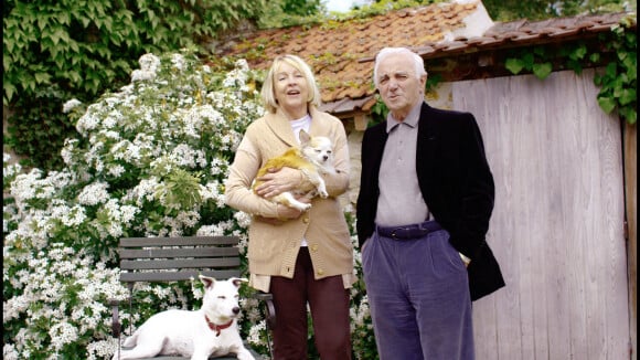 Charles Aznavour, sa femme Ulla peine à faire son deuil : "C'est très dur pour elle"