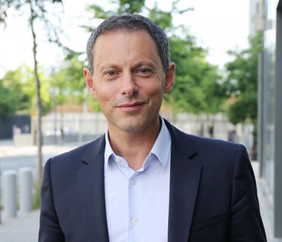 Exclusif - Marc-Olivier Fogiel à son arrivée devant les studios de BFM TV à Paris © Panoramic / Bestimage