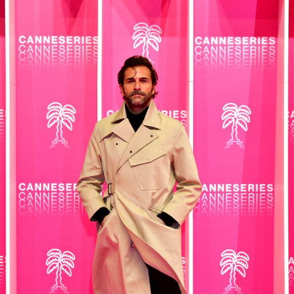 Grégory Fitoussi - People lors du photocall de la 3e soirée du Canneseries, saison 3, au Palais des Festivals à Cannes, le 11 octobre 2020. Canneseries se déroule du 9 au 14 octobre 2020 avec des mesures sanitaires importantes dues au COVID-19. © Bruno Bebert/Bestimage