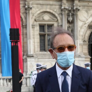 Bertrand Delanoë et Pierre Aidenbaum - Cérémonie de commémoration du 76e anniversaire de la Libération de Paris à la mairie de Paris, le 25 août 2020. © Stéphane Lemouton / Bestimage
