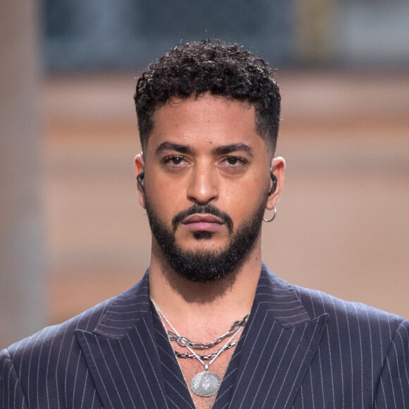 Exclusif - Slimane - Enregistrement de l'émission "La chanson de l'année" dans les jardins du Palais Royal à Paris, qui sera diffusée le 12 juin sur TF1. Le 11 juin 2020 © Cyril Moreau / Bestimage