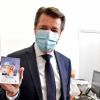 Christian Estrosi, le maire de Nice, a lancé la campagne de vaccination contre la grippe à Nice, dans l'un des quatre centres de vaccination de la ville, le 12 octobre 2020. Portée par la Ville de Nice depuis 2015, l'opération "Vacci'Nice" fédère et mobilise une vingtaine d'acteurs de la vaccination privés et publics, dont la Caisse primaire d'Assurance Maladie et de nombreuses mutuelles. Elle vise à inciter le grand public et les professionnels de santé à faire le point sur la vaccination, à promouvoir l'accès à la vaccination à tous les âges de la vie et ainsi contribuer à réduire les inégalités dans l'accès à la santé. © Bruno Bebert / BestImage