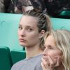 Estelle Lefébure et sa fille llona Hallyday dans les tribunes des internationaux de Roland Garros - jour 5 - à Paris, France, le 31 mai 2018. © Cyril Moreau - Dominique Jacovides/Bestimage -