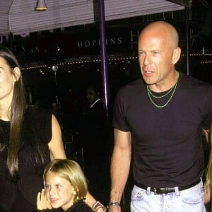 Bruce Willis et Demi Moore avec leurs filles en 2001.