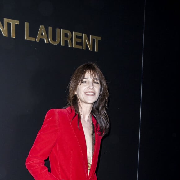 Charlotte Gainsbourg au photocall du défilé de mode prêt-à-porter automne-hiver 2020/2021 Saint Laurent à Paris le 25 février 2020. © Olivier Borde / Bestimage