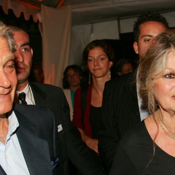 Archives - Brigitte Bardot et son mari Bernard d'Ormale lors de la 6ème édition du Festival de la fiction TV à Saint-Tropez, le 18 septembre 2004. © Frédéric Piau/Bestimage