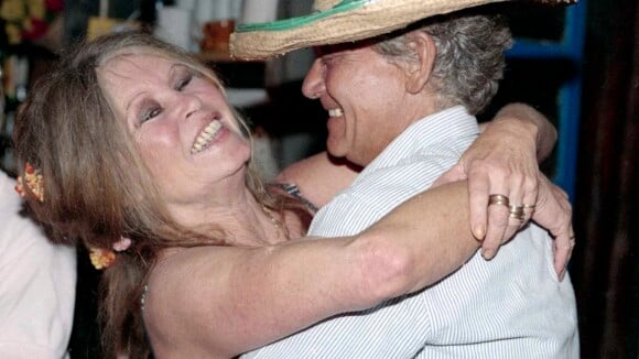 Brigitte Bardot effondrée : son mari en fauteuil après un accident