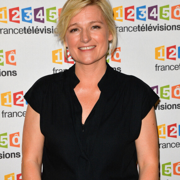 Anne-Elisabeth Lemoine lors du photocall de la présentation de la nouvelle dynamique 2017-2018 de France Télévisions. Paris, le 5 juillet 2017. © Guirec Coadic/Bestimage 