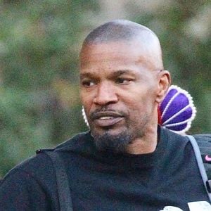 Exclusif - Jamie Foxx passe la journée avec sa fille Annalise Bishop et des amis à Disneyland à Anaheim en périphérie de Los Angeles, le 17 février 2020.