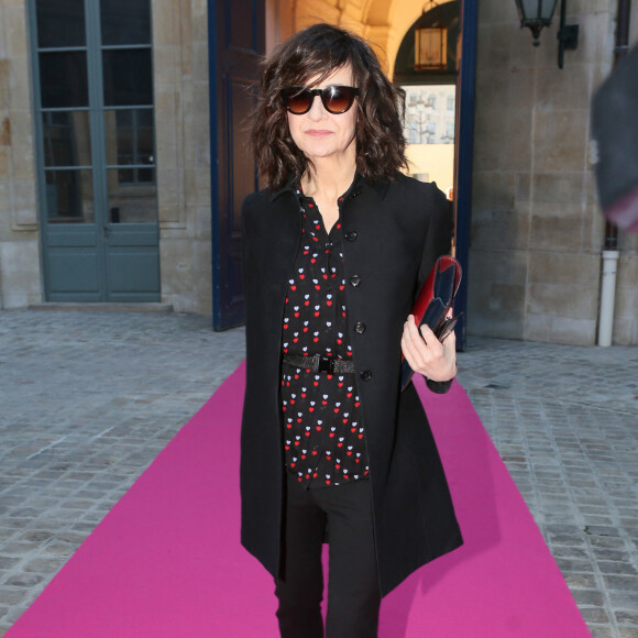 Valérie Lemercier - Arrivée des people au défilé Haute Couture Schiaparelli Printemps-Eté 2016 à Paris, le 25 janvier 2016. © CVS/Veeren/Bestimage 