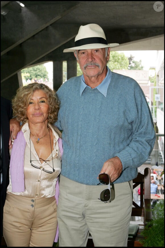 Sean Connery et sa femme Micheline Roquebrune - Archives. 2005