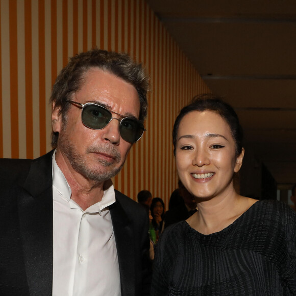 Jean-Michel Jarre et sa compagne Gong Li - Arrivée du Président de la République Emmanuel Macron et la première dame Brigitte Macron au Centre Georges Pompidou x West Bund Museum Project à Shanghai en Chine le 5 novembre 2019. © Dominique Jacovides / Bestimage