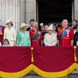 Le prince William, duc de Cambridge, et Catherine (Kate) Middleton, duchesse de Cambridge, le prince George de Cambridge, la princesse Charlotte de Cambridge, le prince Louis de Cambridge, Camilla Parker Bowles, duchesse de Cornouailles, le prince Charles, prince de Galles, la reine Elisabeth II d'Angleterre, le prince Andrew, duc d'York, le prince Harry, duc de Sussex, et Meghan Markle, duchesse de Sussex, la princesse Beatrice d'York, la princesse Eugenie d'York, la princesse Anne - La famille royale au balcon du palais de Buckingham lors de la parade Trooping the Colour 2019, célébrant le 93ème anniversaire de la reine Elisabeth II, Londres, le 8 juin 2019.