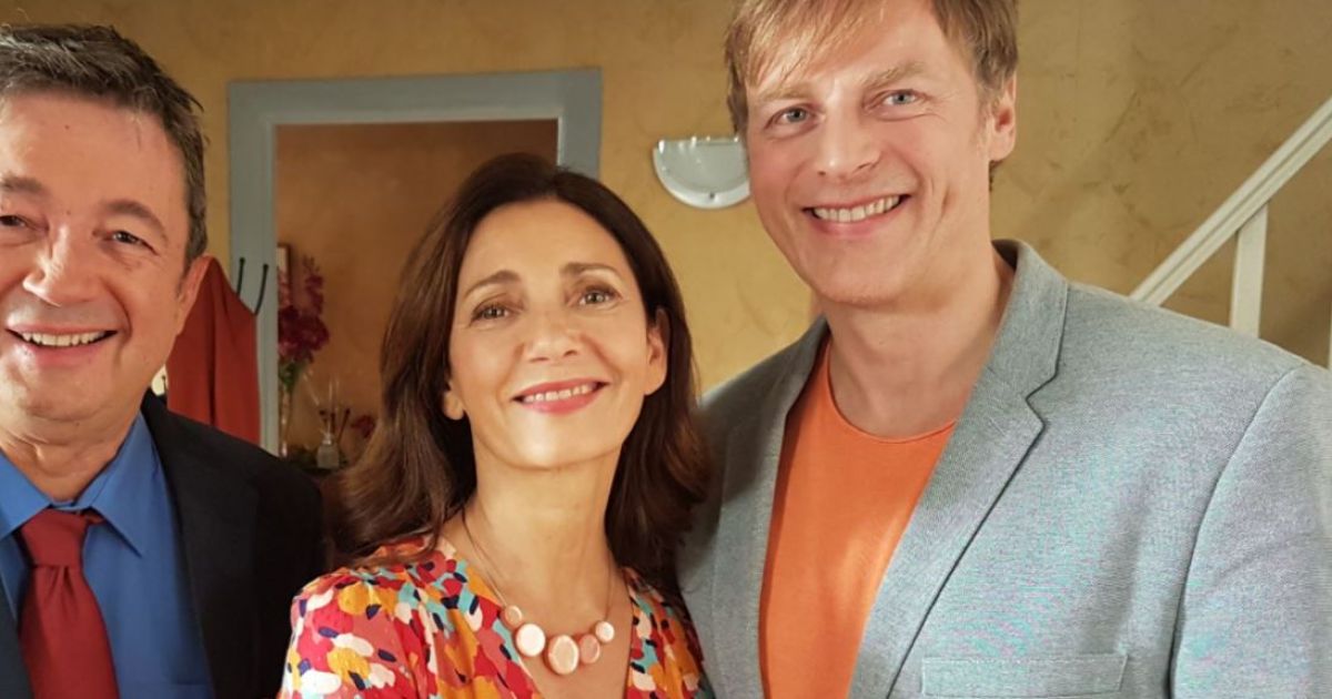 Qui Sont Les Parents De Valérie Karsenti Frédéric Bouraly, Valérie Karsenti et François Feroleto sur le plateau