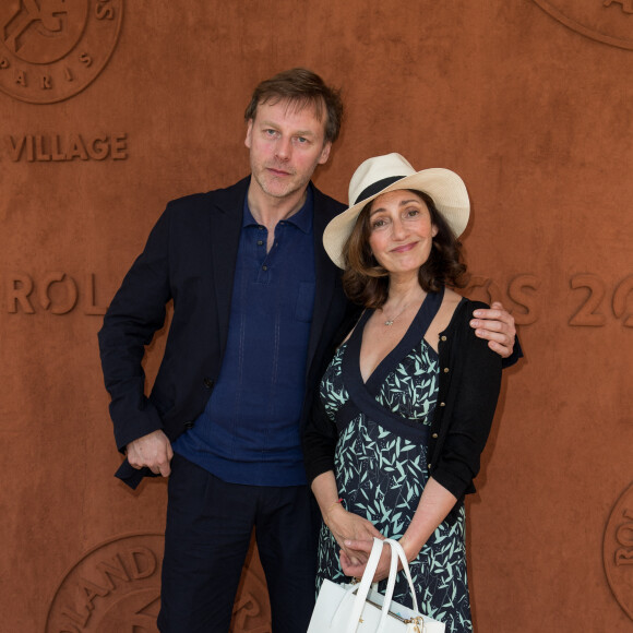 Valérie Karsenti et son compagnon François Feroleto au village lors des internationaux de tennis de Roland Garros à Paris, France, le 1 juin 2019. © Jacovides-Moreau/Bestimage 