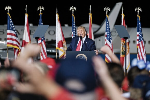 Meeting de campagne de Donald Trump à Pensacola (Floride), le 23 octobre 2020, avant les élections présidentielles américaines prévues le 3 novembre 2020. 